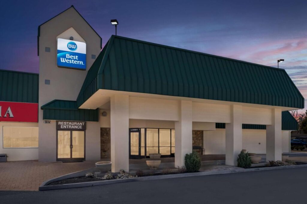 Best Western Newport Inn - Image 1