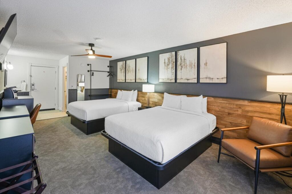 Tremont Lodge & Resort - Image 2