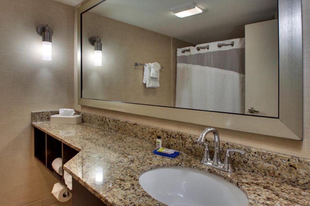 Holiday Inn Express Baltimore BWI Airport West by IHG - Image 3