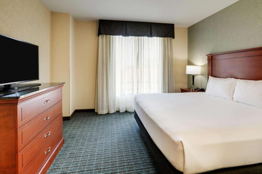 Drury Inn & Suites Grand Rapids - Image 3