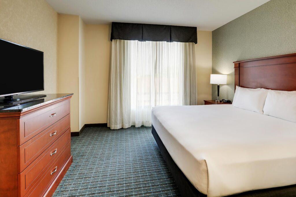 Drury Inn & Suites Grand Rapids - Image 6