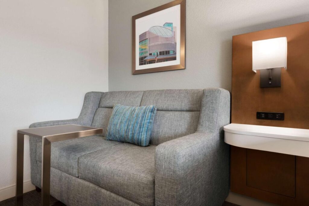 Hampton Inn Appleton-Fox River Mall Area - Image 4