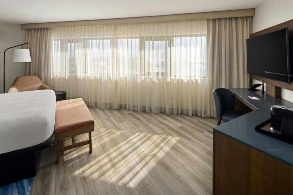 Oshkosh Marriott Waterfront Hotel & Convention Center - Image 5