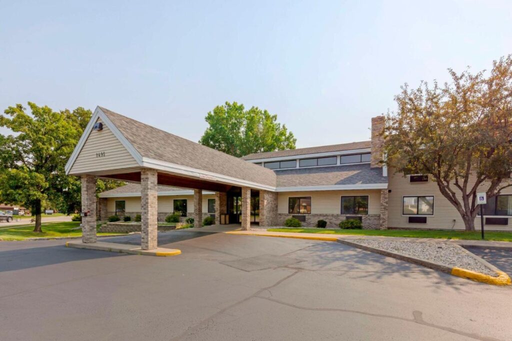 Quality Inn - Image 1