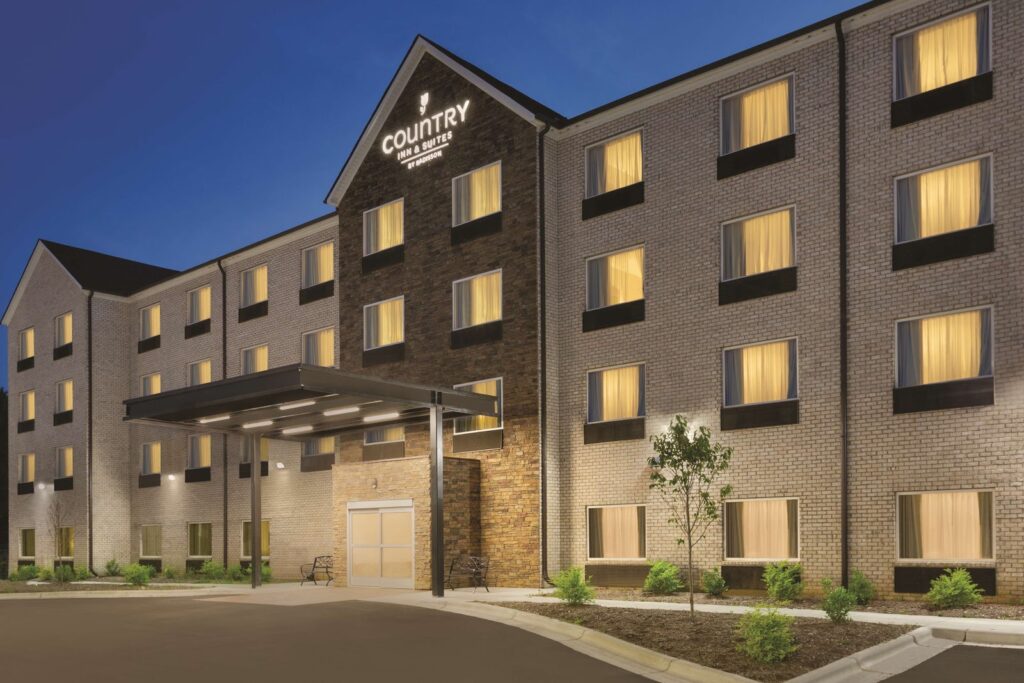 Country Inn & Suites by Radisson, Greensboro, NC - Image 5