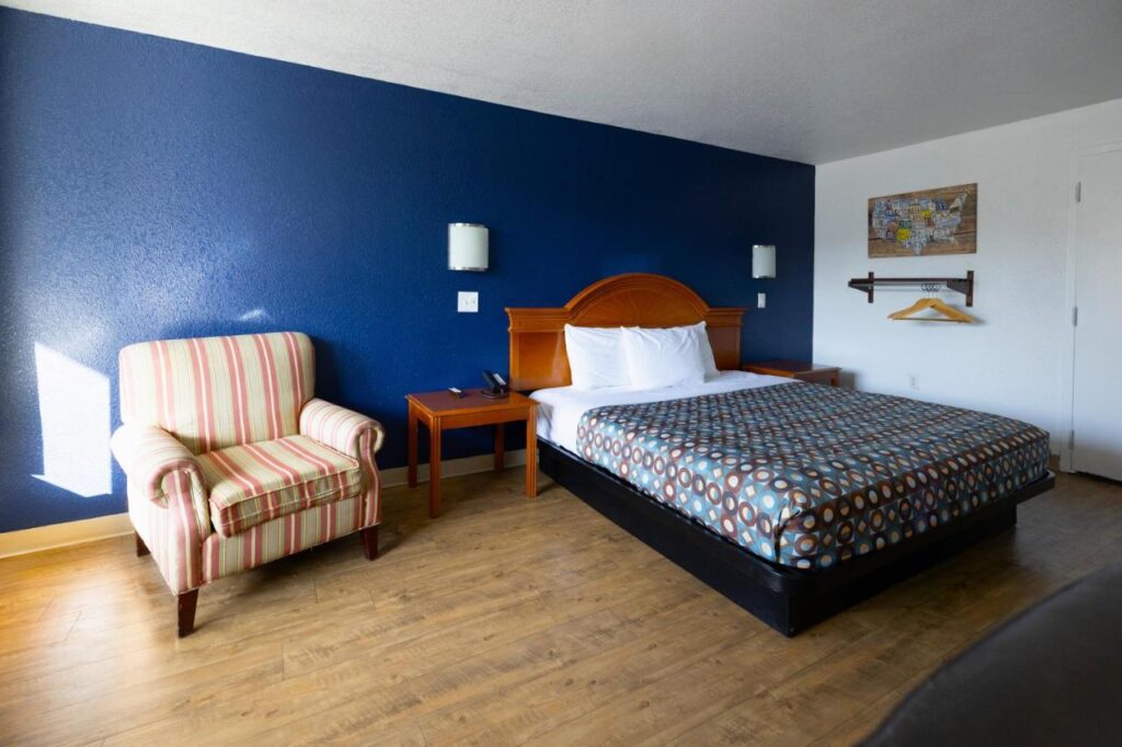 Budget Inn Greenville By Hotel O I-85 - Image 3