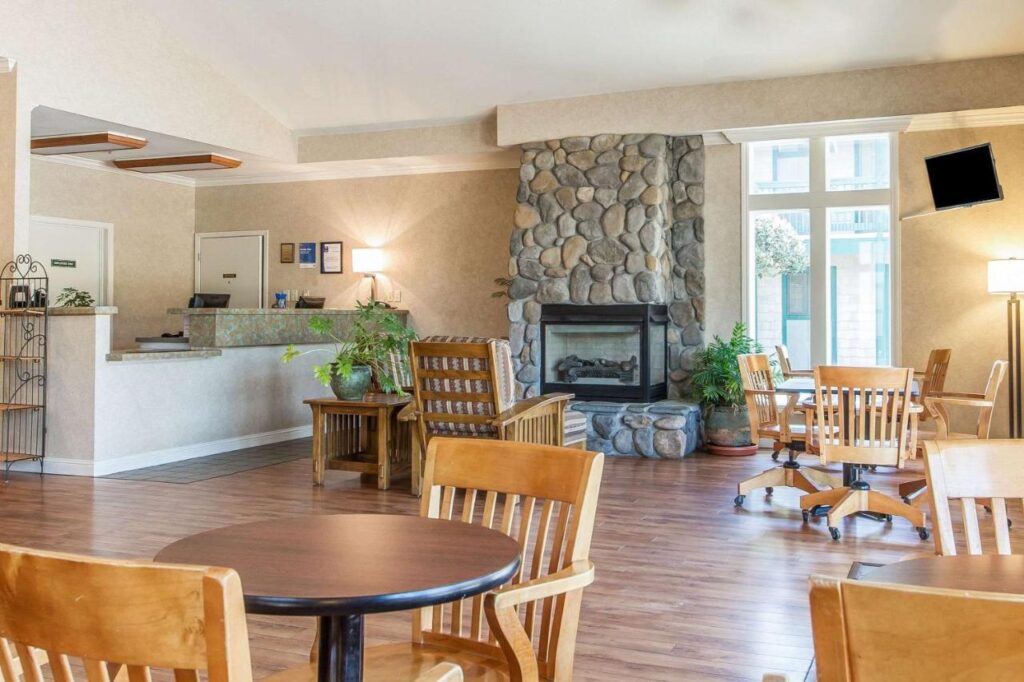 Quality Inn Half Moon Bay-Miramar Beach - Image 1