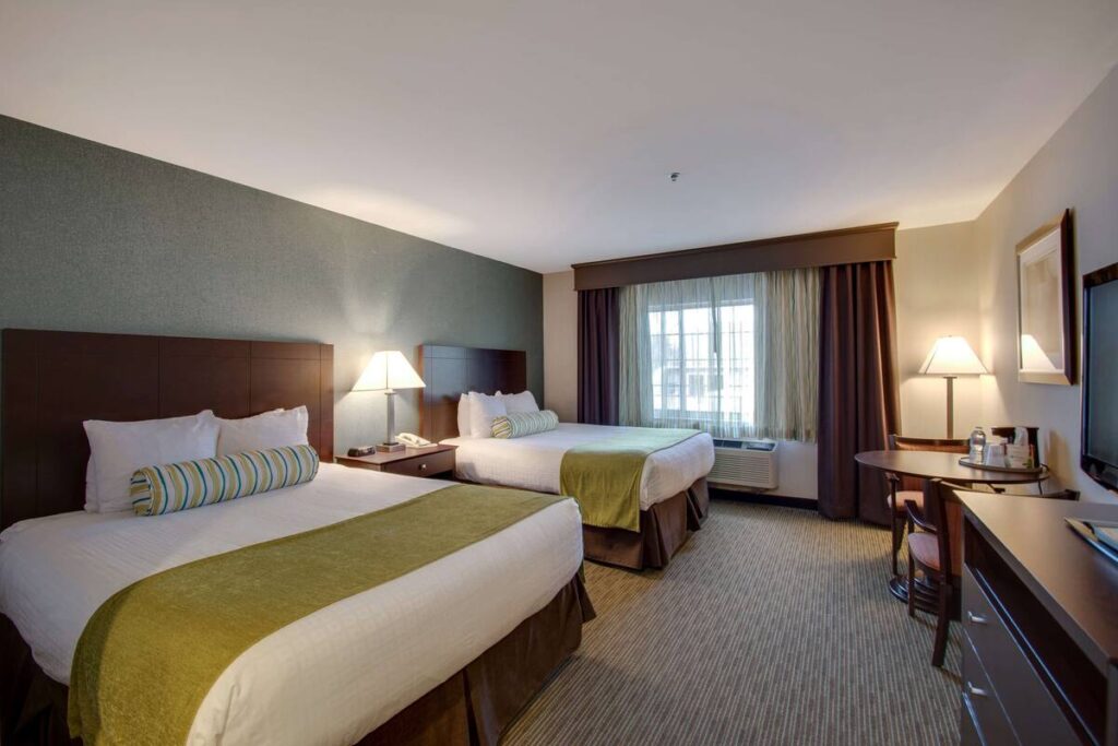 Best Western Plus, The Inn at Hampton - Image 6