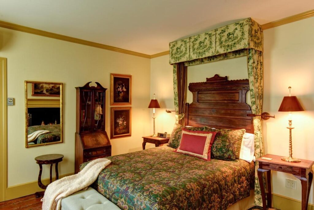 Inn by the Bandstand - Image 3
