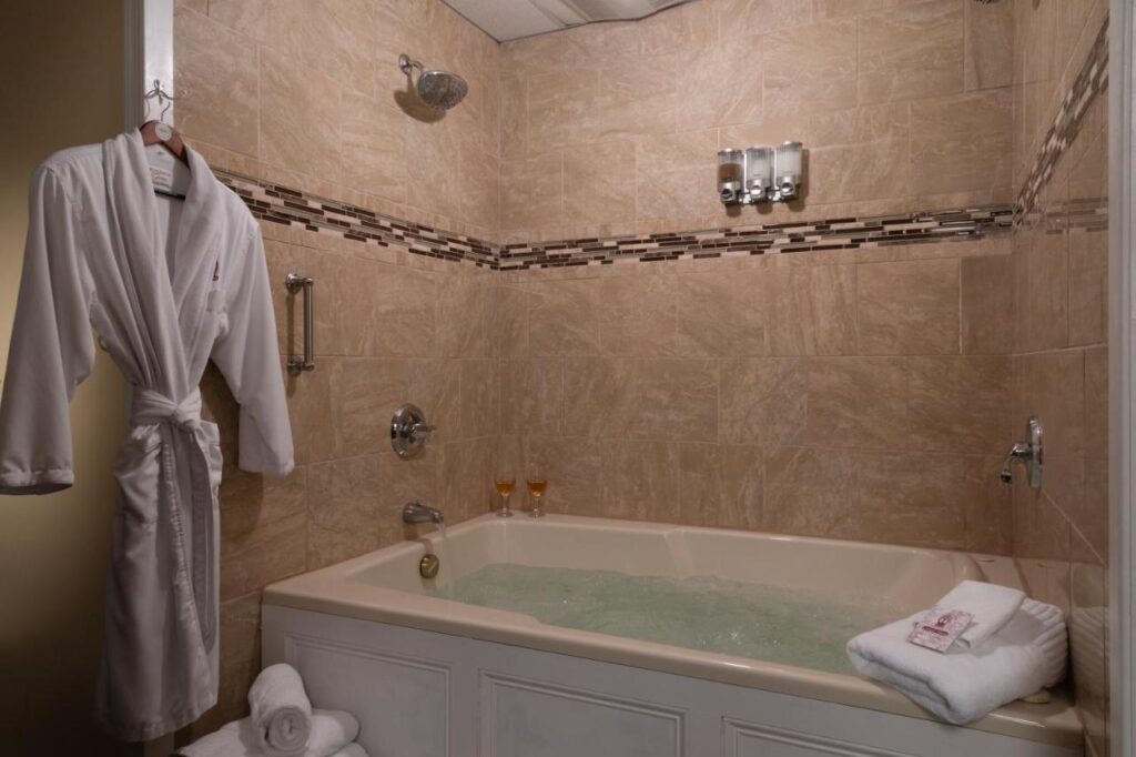 Carlisle House Bed and Breakfast - Image 5