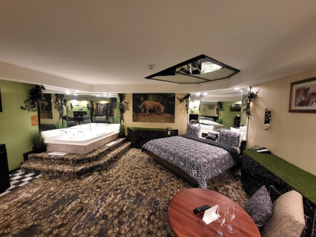 Inn of the Dove Harrisburg-Hershey Romantic Suites - Image 4