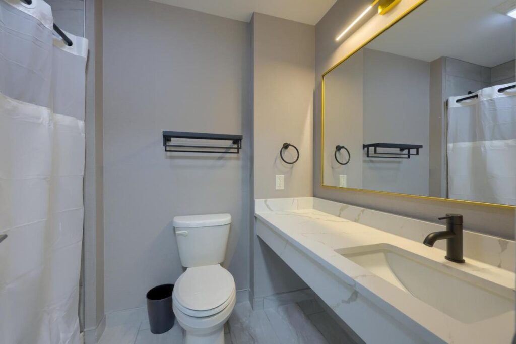 Lititz Pointe Inn and Suites - Image 3