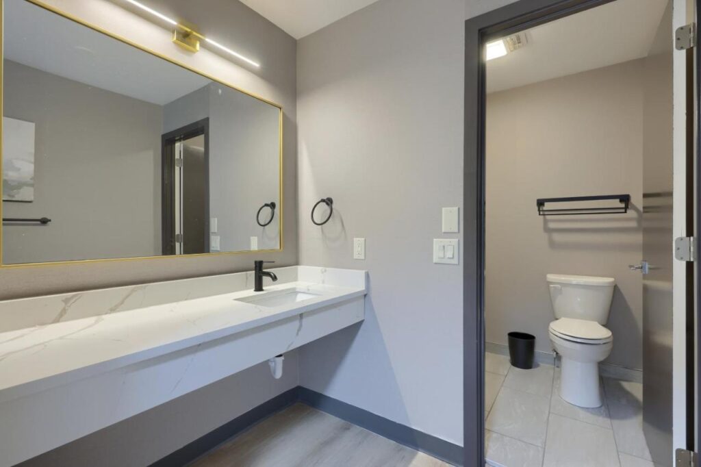 Lititz Pointe Inn and Suites - Image 5