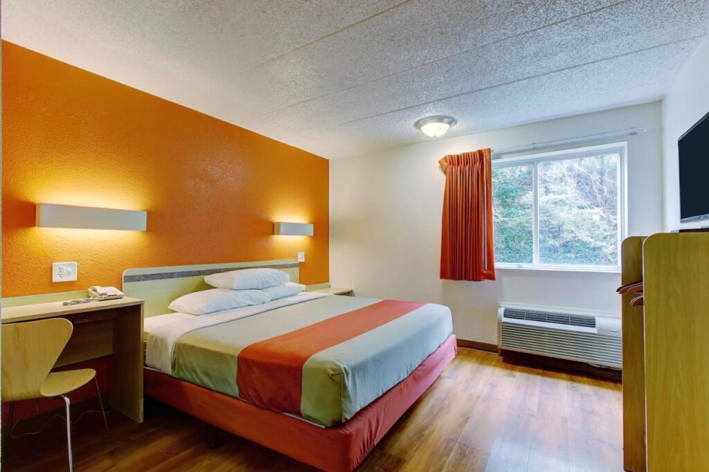 Motel 6-York, PA - North - Image 1