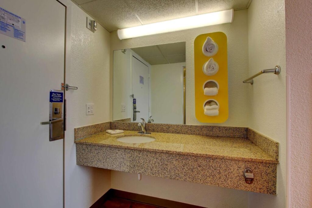 Motel 6-York, PA - North - Image 3