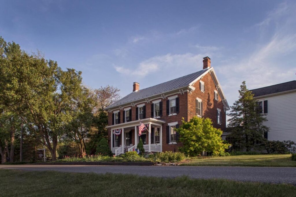 Pheasant Field Bed and Breakfast - Image 1