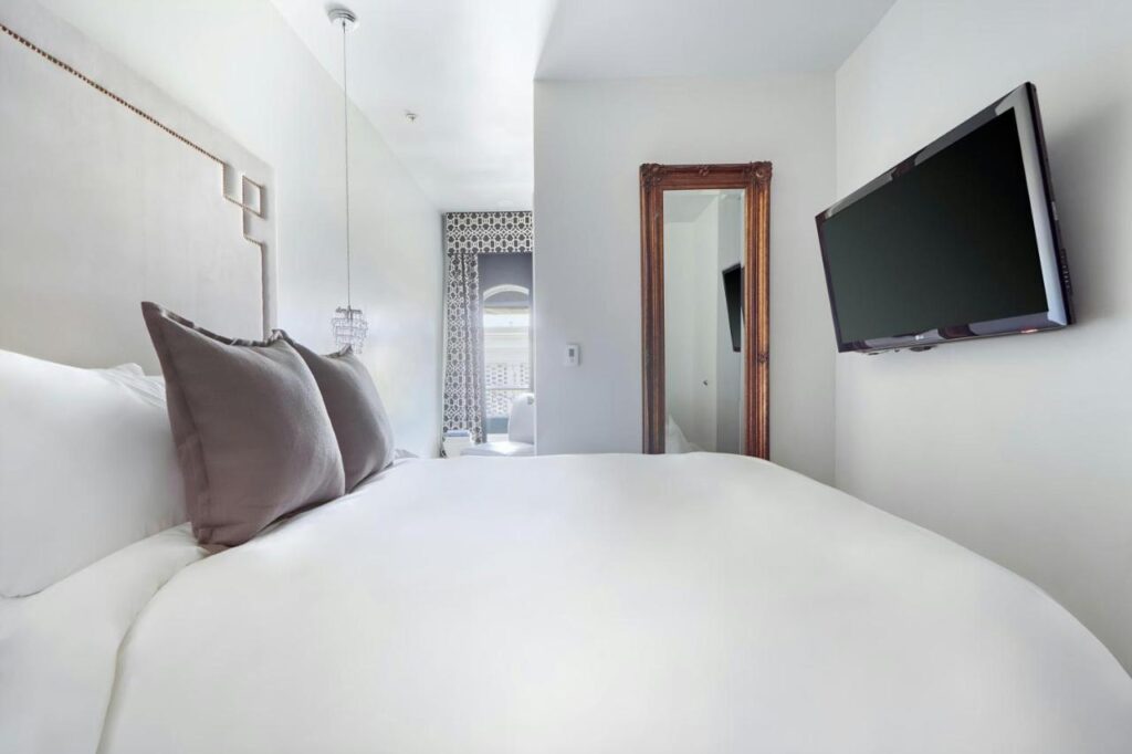 The Crescent Hotel Beverly Hills, Sonder by Marriott Bonvoy - Image 3