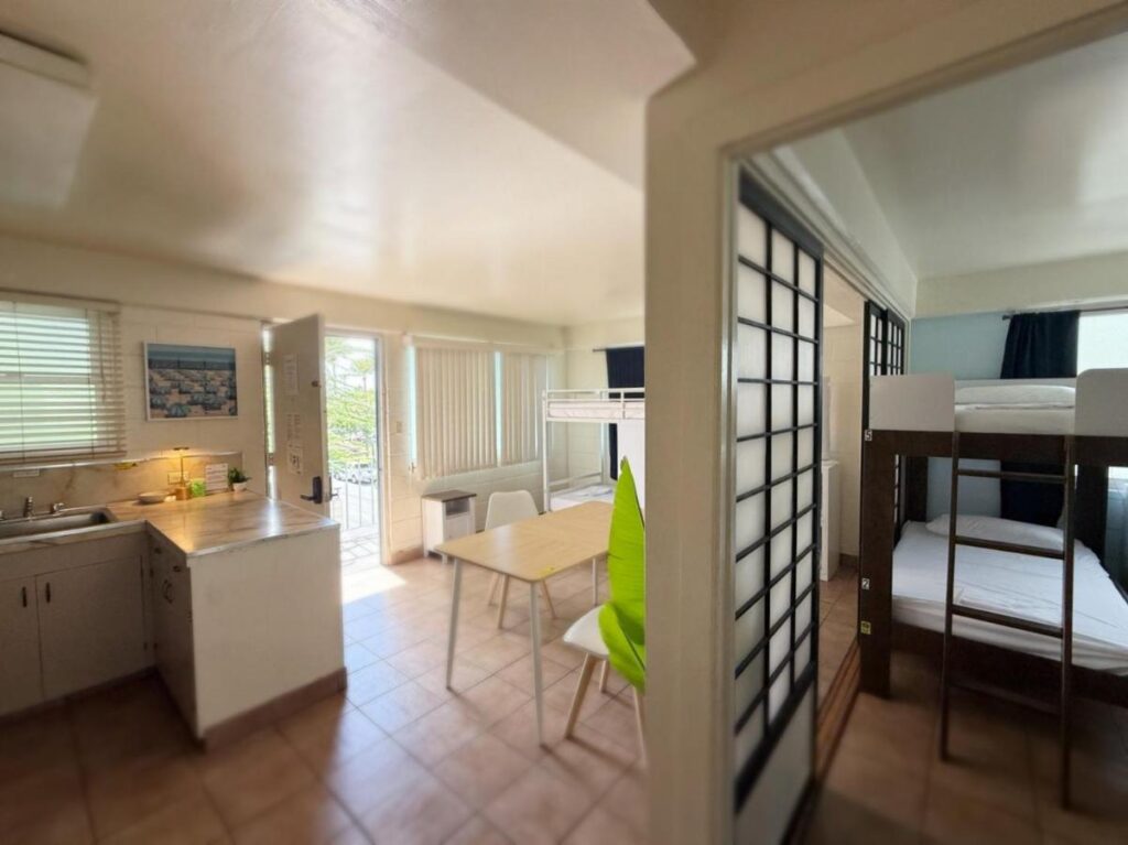 Bposhtels Waikiki Retreat - Image 5
