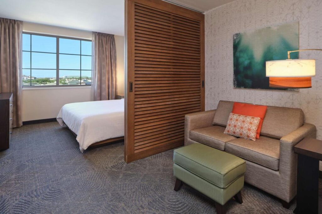 Embassy Suites By Hilton Oahu Kapolei - FREE Breakfast - Image 2