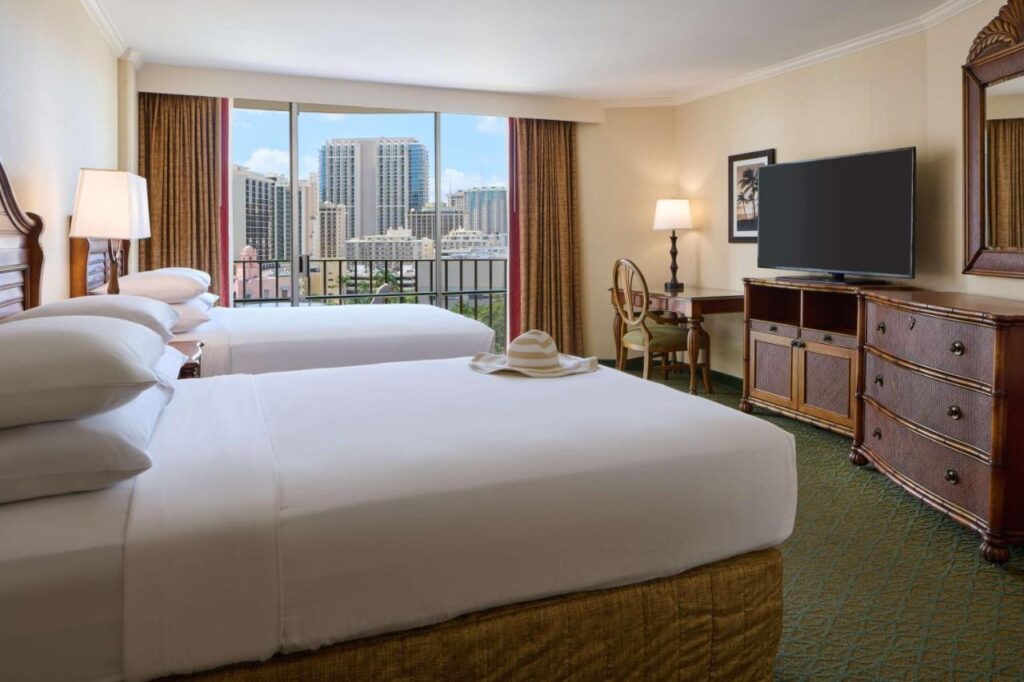 OUTRIGGER Waikiki Beach Resort - Image 2