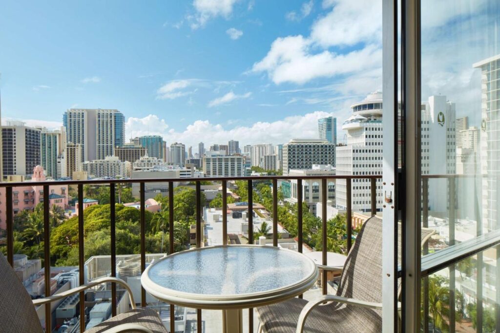 OUTRIGGER Waikiki Beach Resort - Image 3