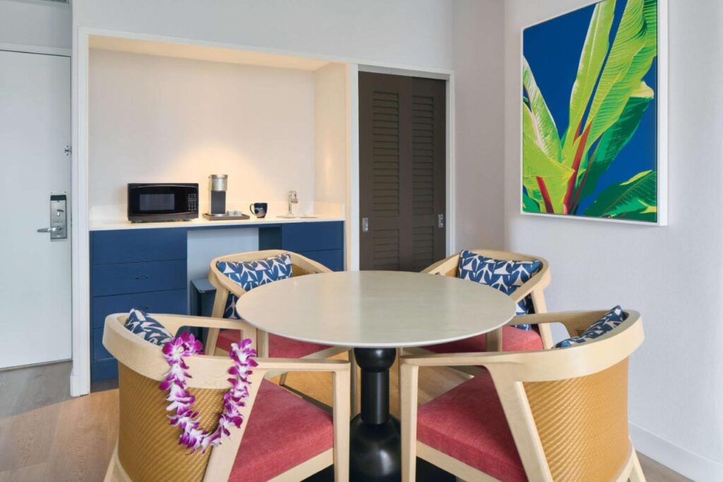OUTRIGGER Waikiki Paradise Hotel - Image 3