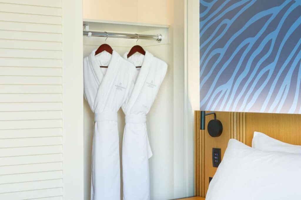 Renaissance Honolulu Hotel & Spa - Image 3
