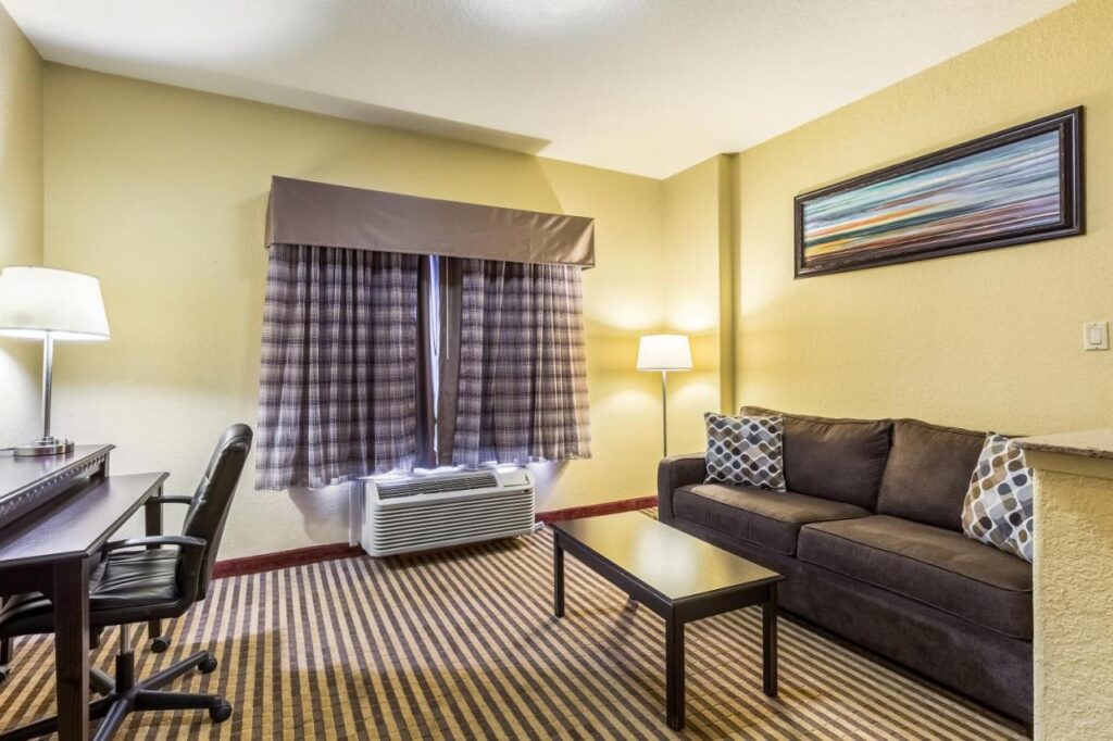 Studio 6 Suites Houston, TX - Spring - Image 1