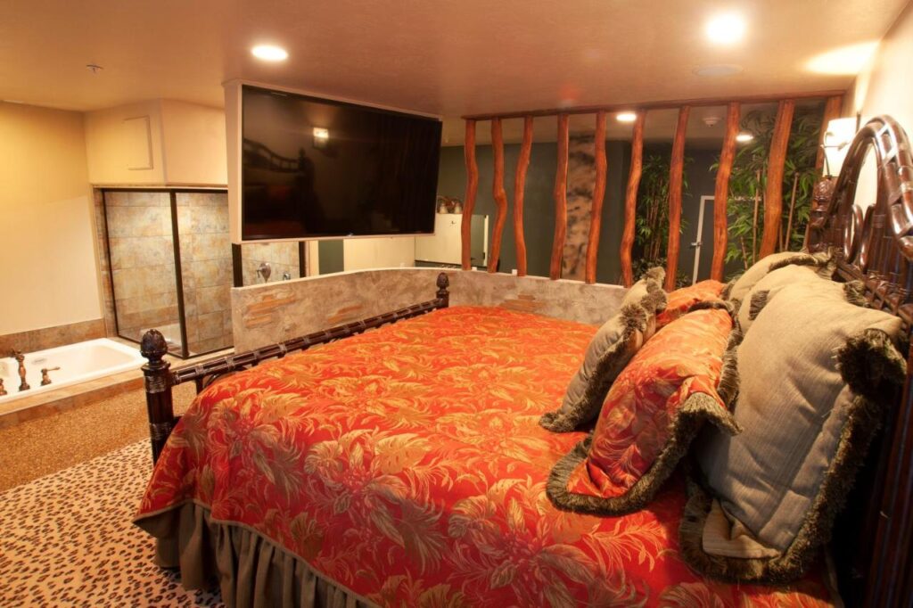 Destinations Inn Theme Rooms - Image 2