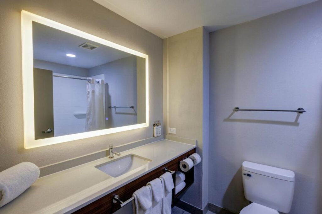 Holiday Inn Express & Suites Shelbyville Indianapolis by IHG - Image 6