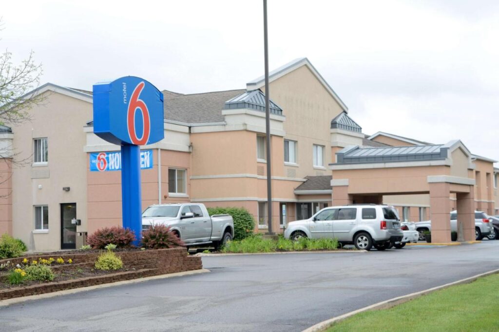 Motel 6-Anderson, IN - Indianapolis - Image 1