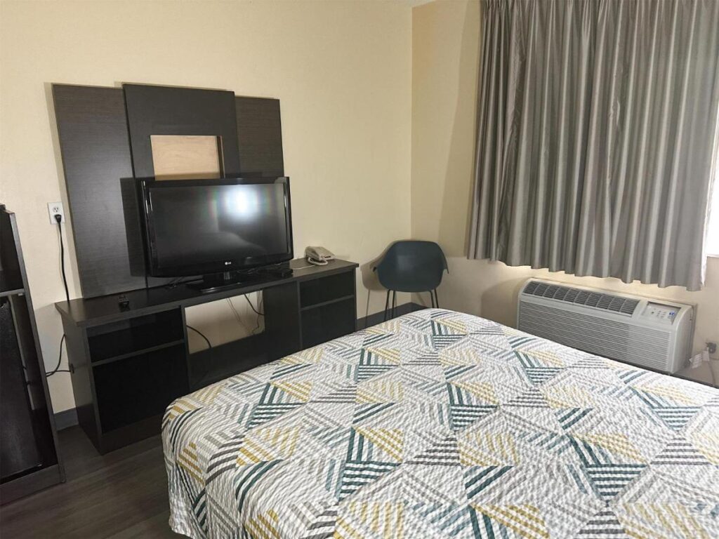 Motel 6-Anderson, IN - Indianapolis - Image 4