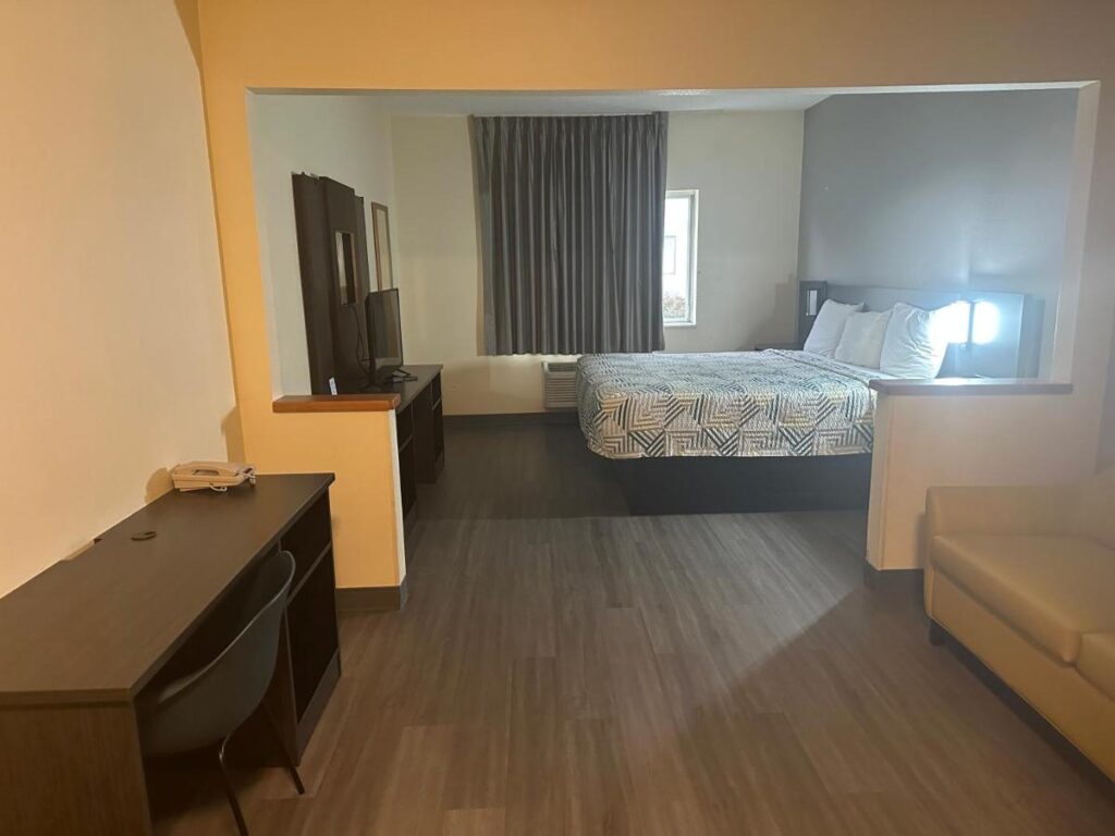Motel 6-Anderson, IN - Indianapolis - Image 6