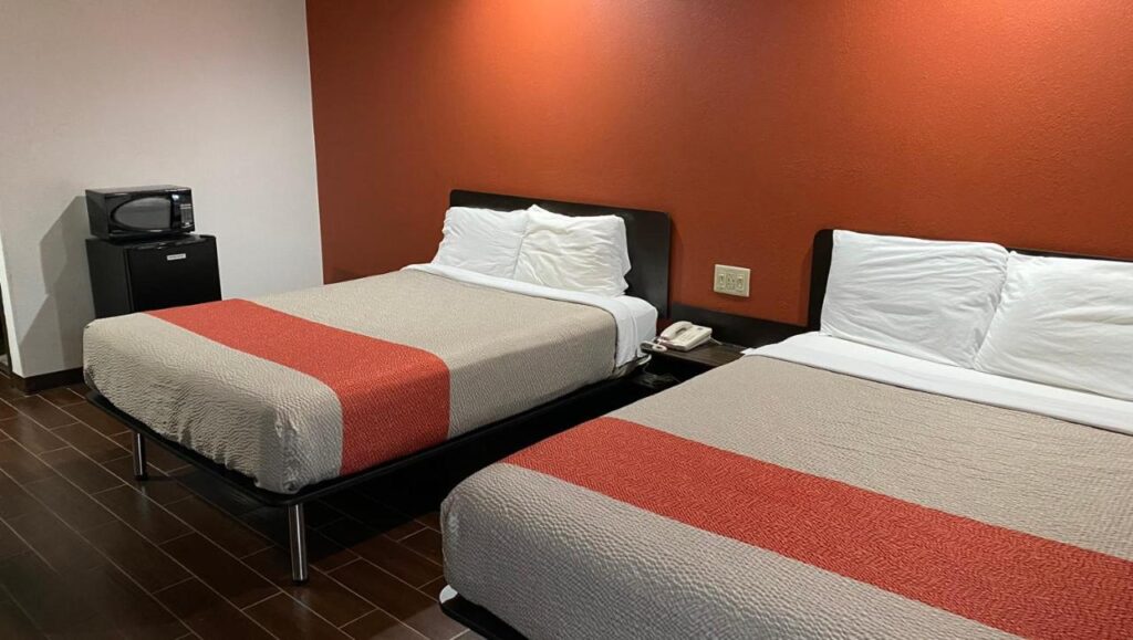 Relax Inn - Image 4