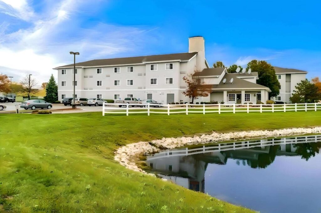 Rodeway Inn Fishers Indianapolis - Image 1