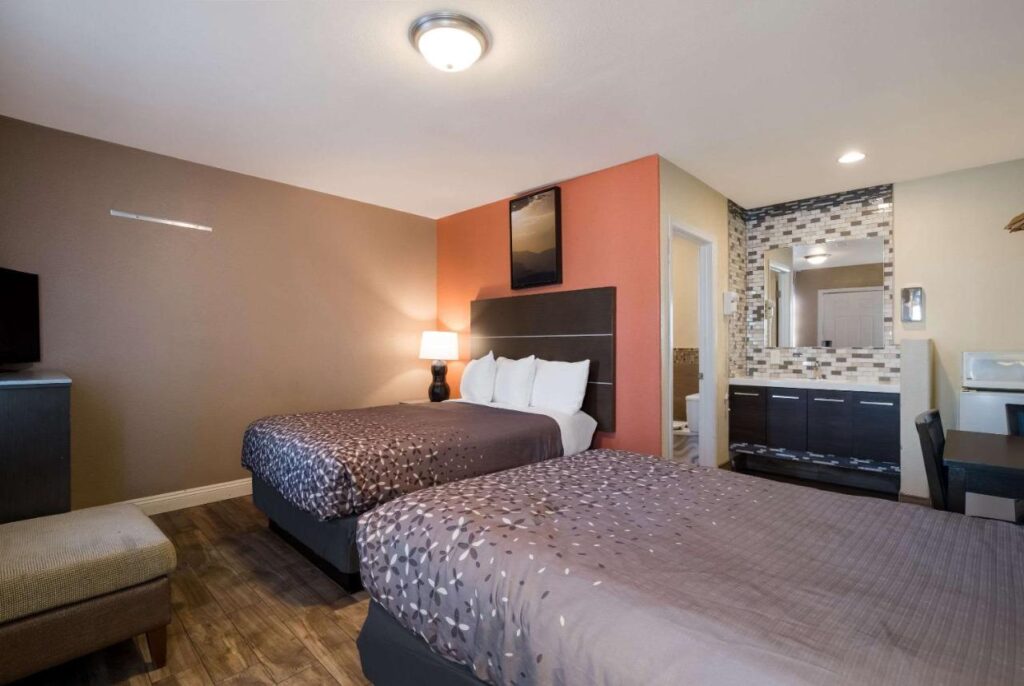 Rodeway Inn near Coachella - Image 4