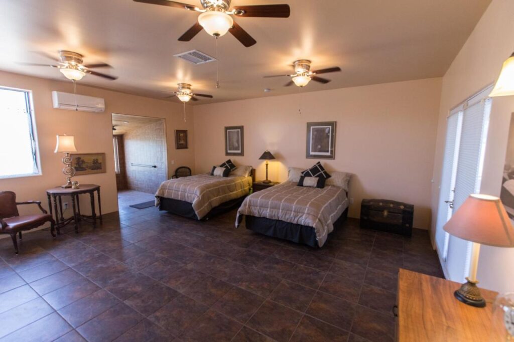 Turtle Back Mesa Bed and Breakfast - Image 1