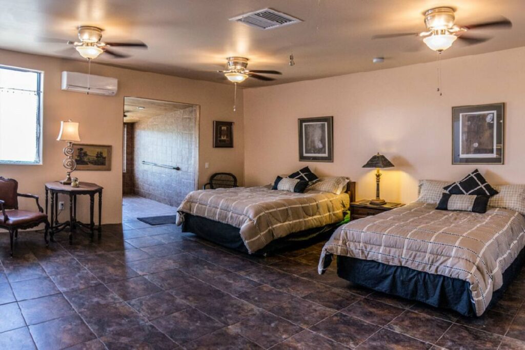 Turtle Back Mesa Bed and Breakfast - Image 6