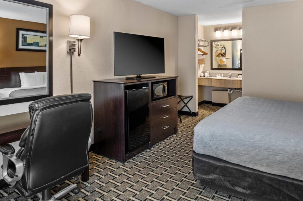 Quality Inn Kingsland - Image 3