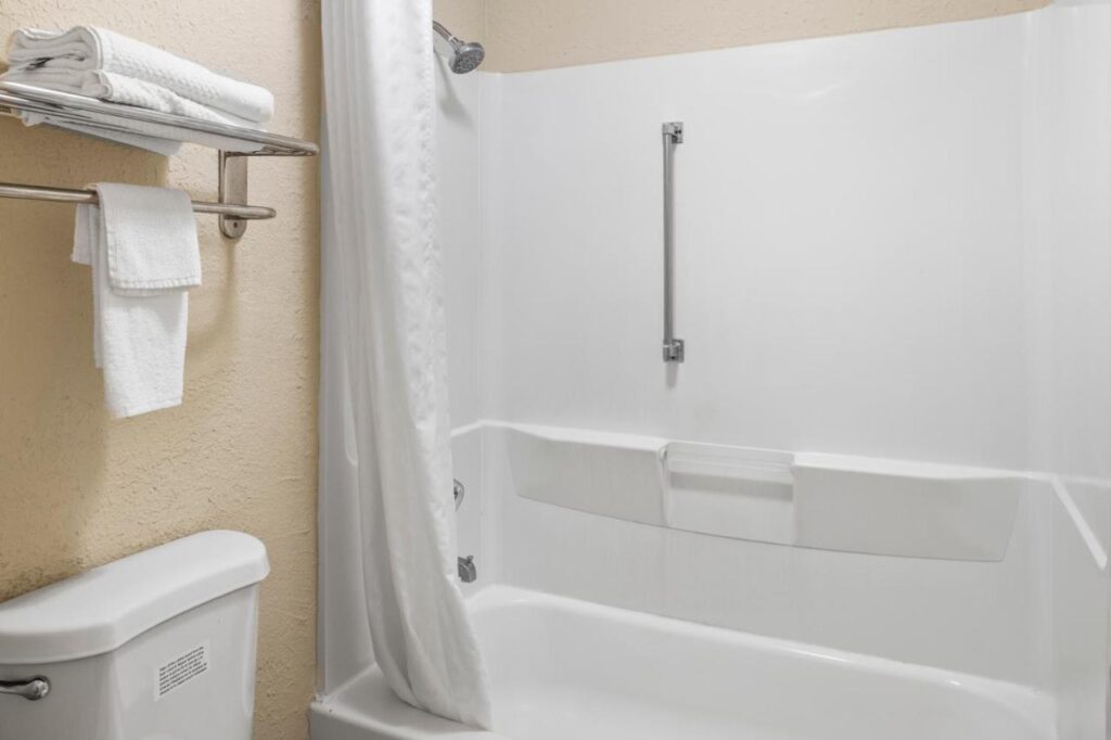 Quality Inn Kingsland - Image 4