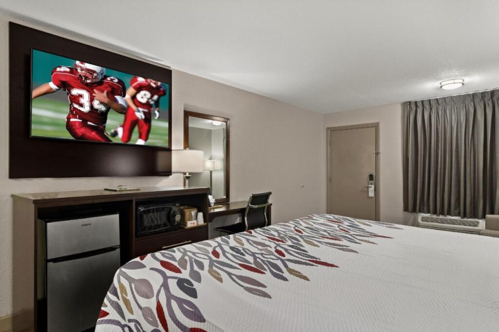Red Roof Inn Baldwin - Image 3