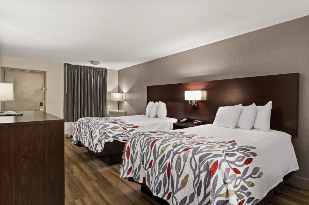 Red Roof Inn Baldwin - Image 5