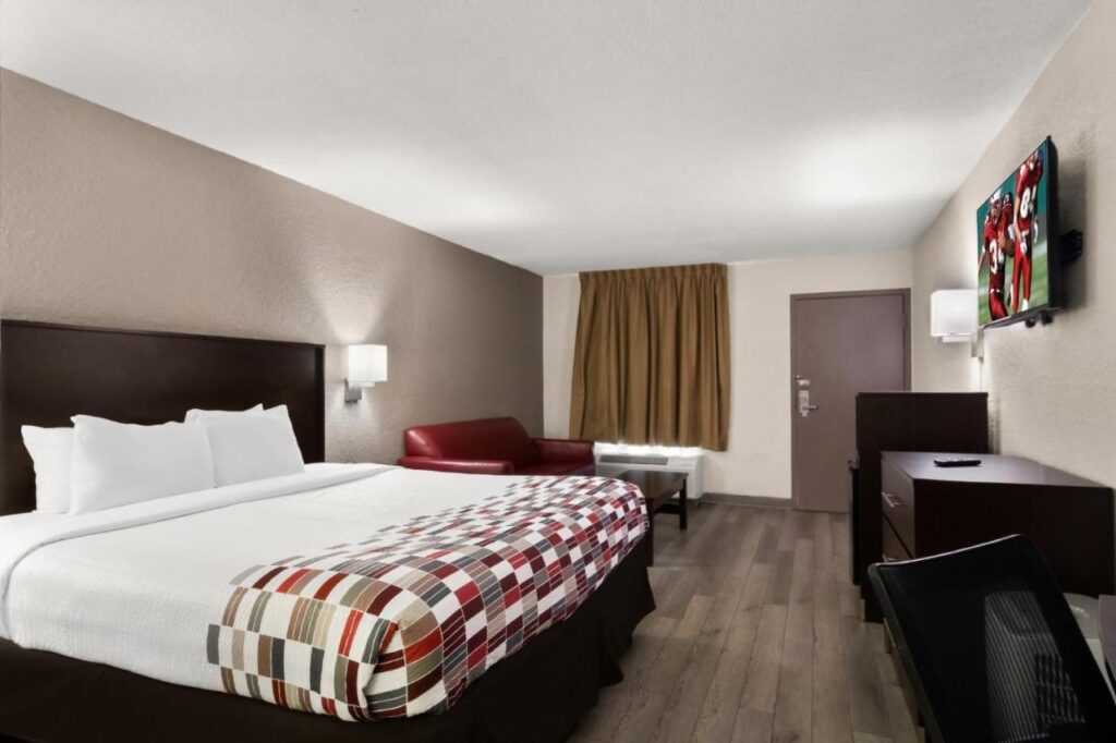 Red Roof Inn Kingsland - Image 5