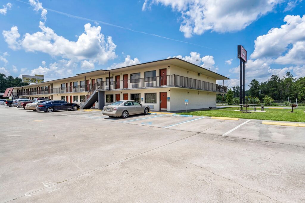 Red Roof Inn MacClenny - Image 5