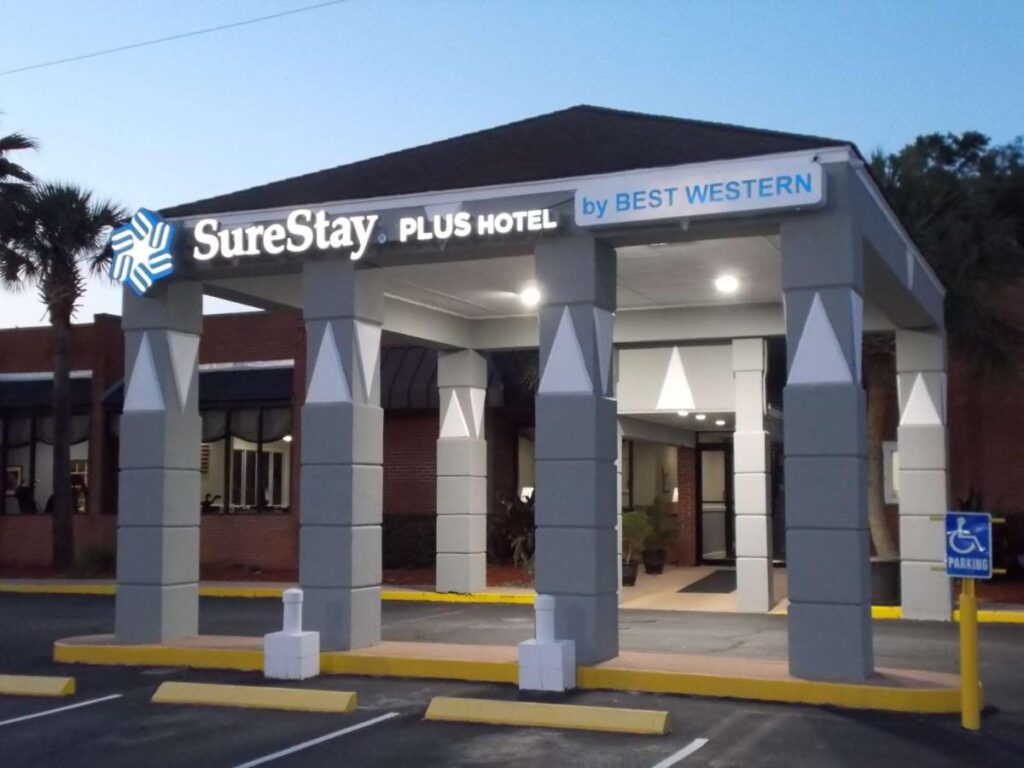 SureStay Plus Hotel by Best Western St Marys Cumberland - Image 1