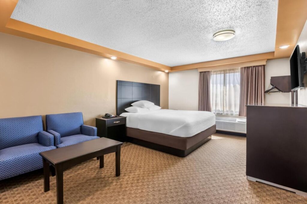 Econo Lodge Woodbridge - Image 4