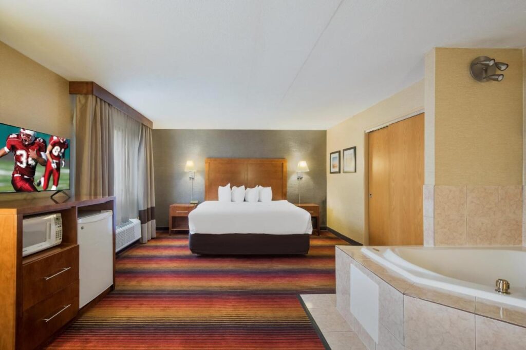 Red Roof Inn Fairfield - Image 2