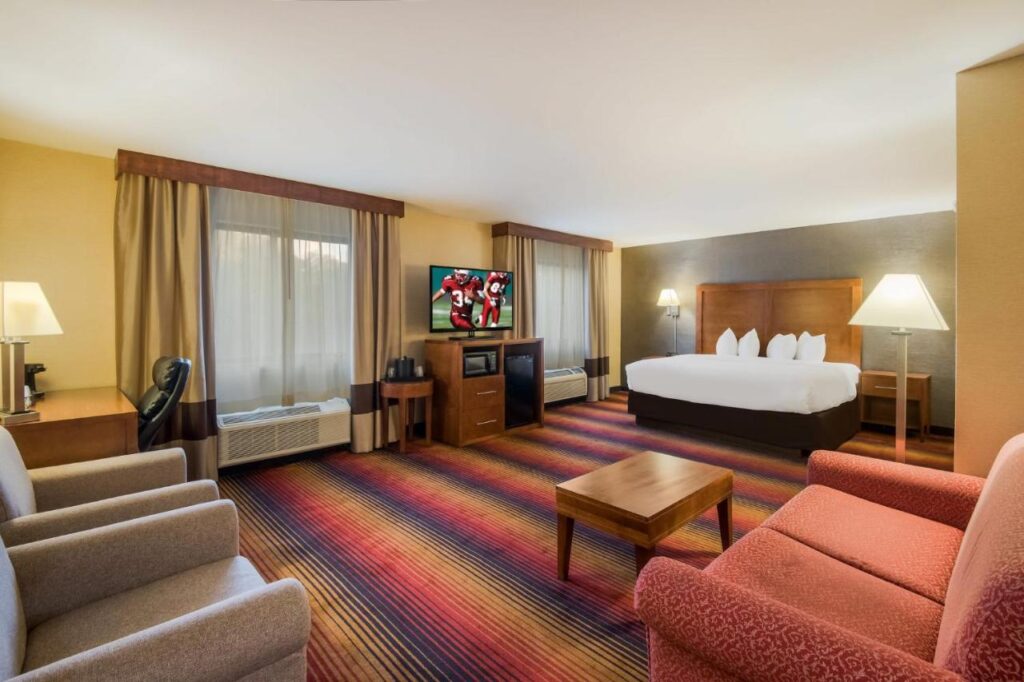 Red Roof Inn Fairfield - Image 4