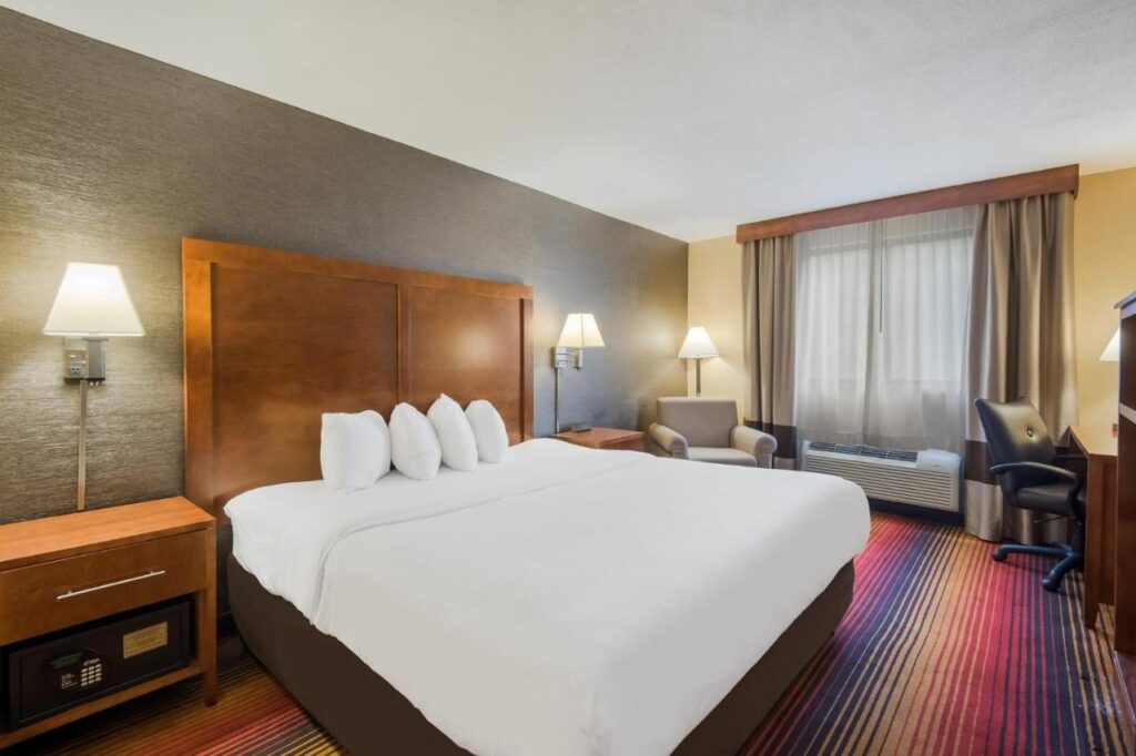 Red Roof Inn Fairfield - Image 6