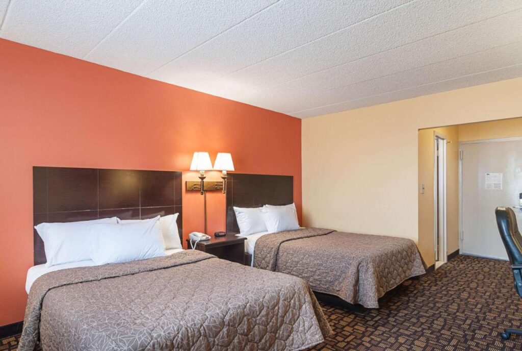 Rodeway Inn Meadowlands - Image 4